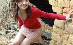 小SAO货撅起屁股扒开BL